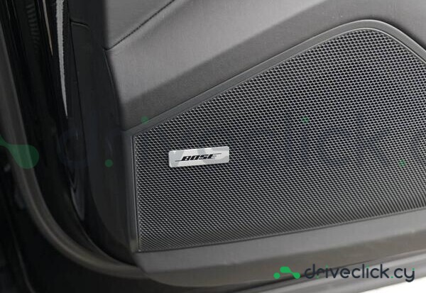 Porsche Cayenne Black