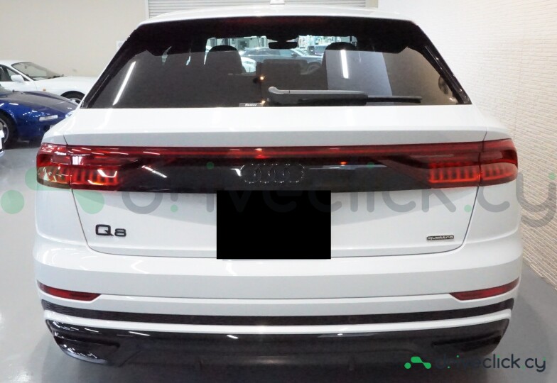 Audi Q8 White