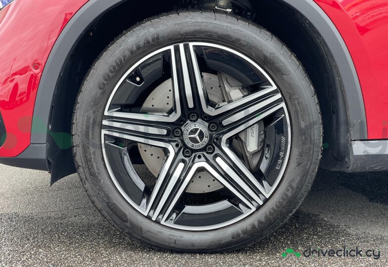Mercedes GLC-class Red