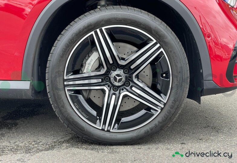 Mercedes GLC-class Red