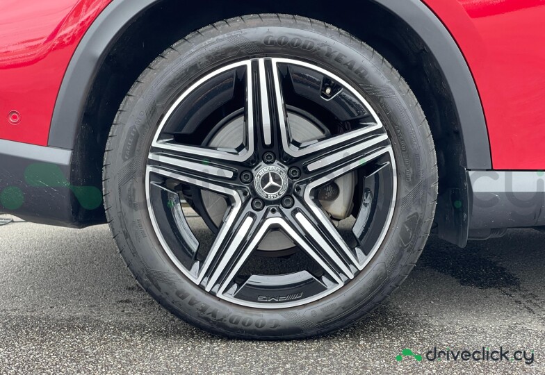 Mercedes GLC-class Red