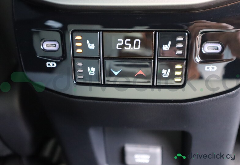 Lexus RX White