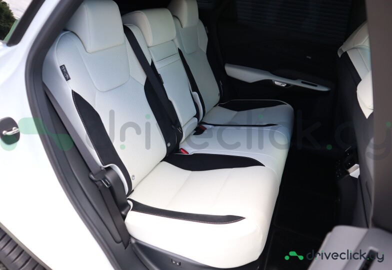 Lexus RX White