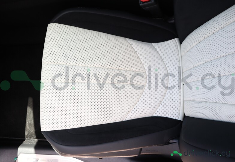 Lexus RX White
