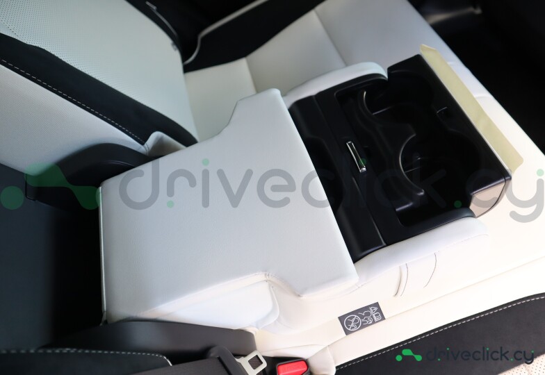 Lexus RX White