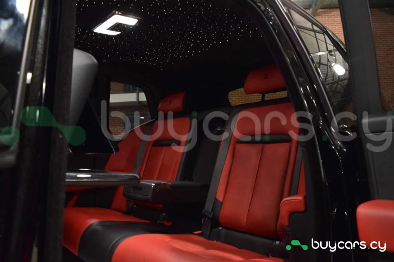Rolls-Royce Cullinan Черный