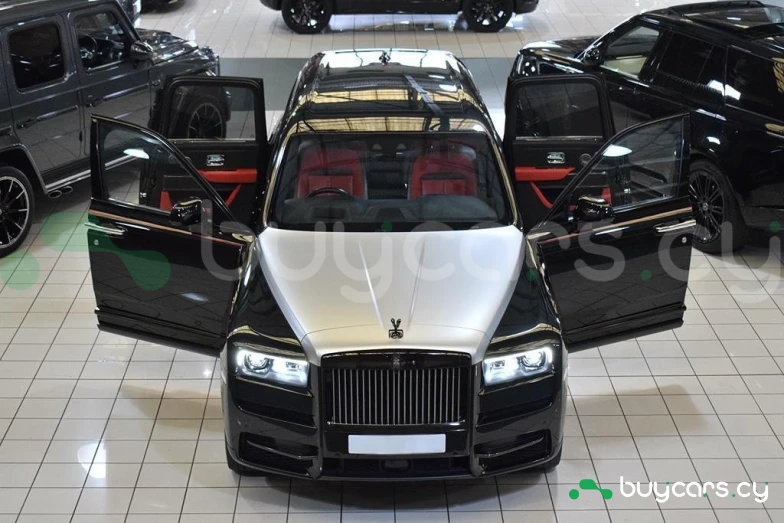 Rolls-Royce Cullinan Черный