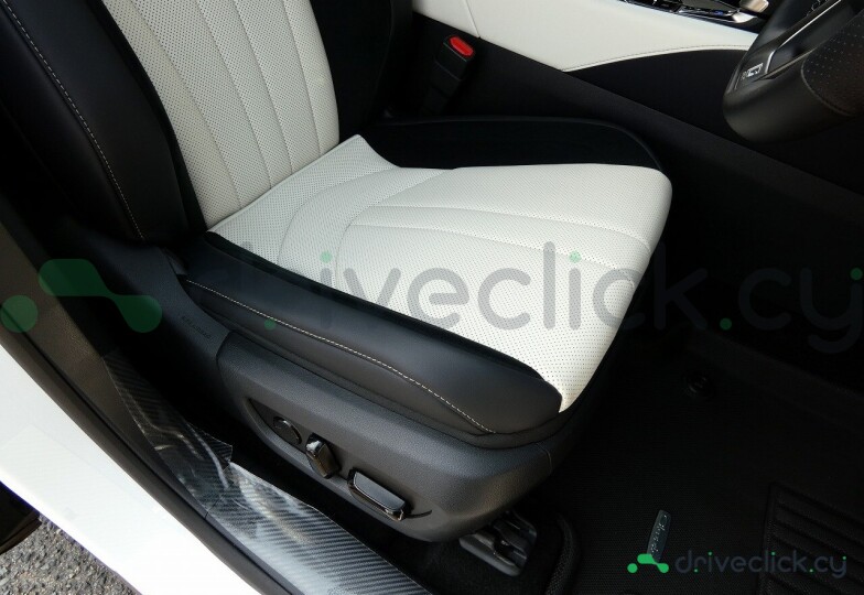 Lexus RX White