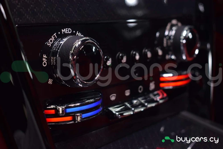 Rolls-Royce Cullinan Черный