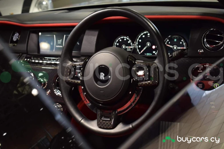 Rolls-Royce Cullinan Черный