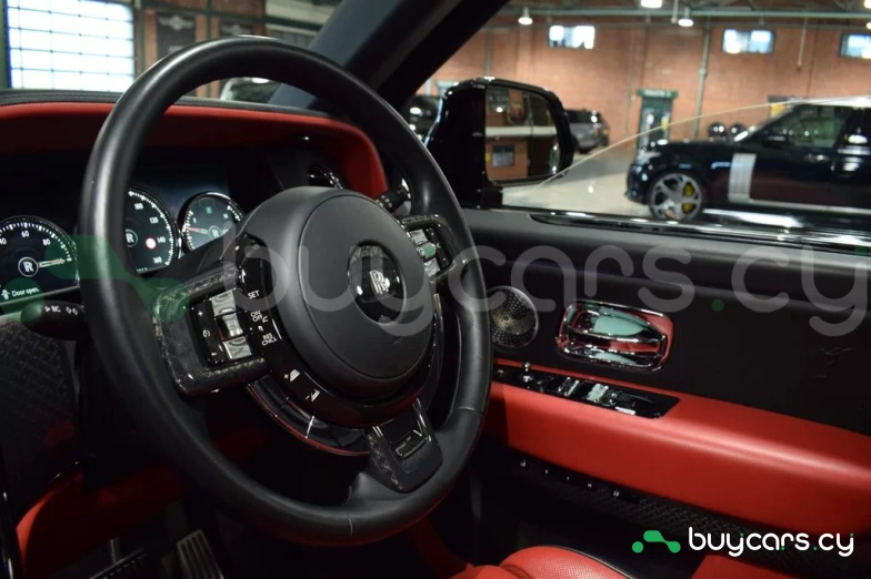 Rolls-Royce Cullinan Черный