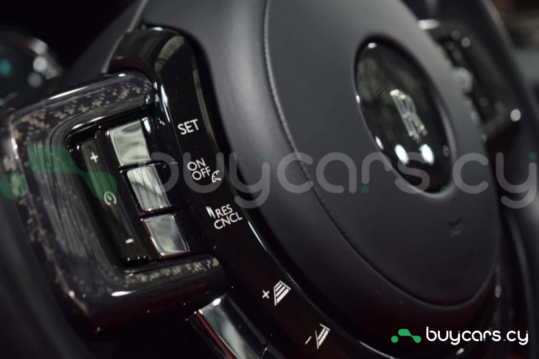 Rolls-Royce Cullinan Черный