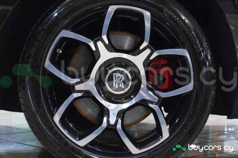 Rolls-Royce Cullinan Черный