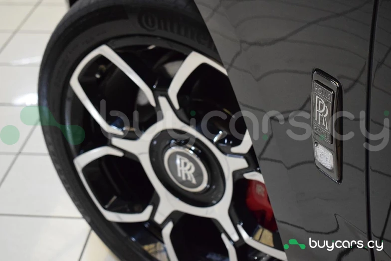 Rolls-Royce Cullinan Черный