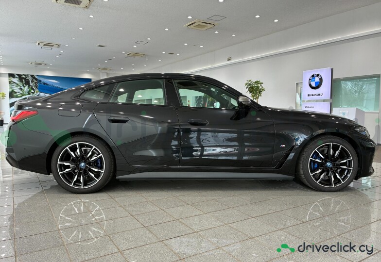 BMW i4 Black