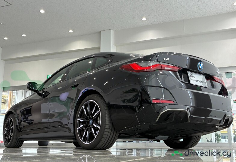 BMW i4 Black