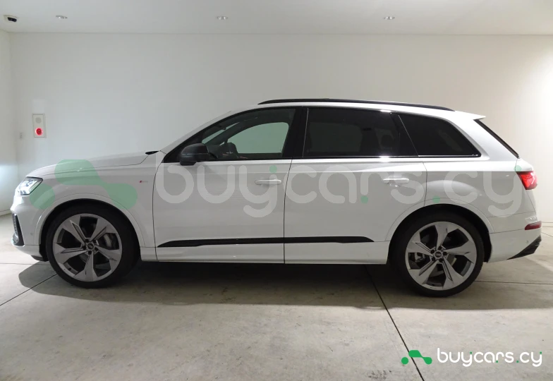 Audi Q7 Белый