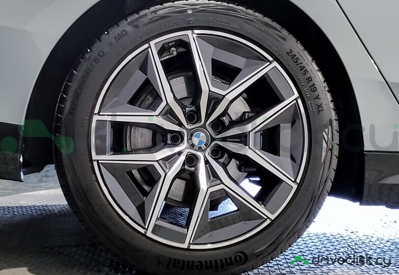 BMW 5 series Grey