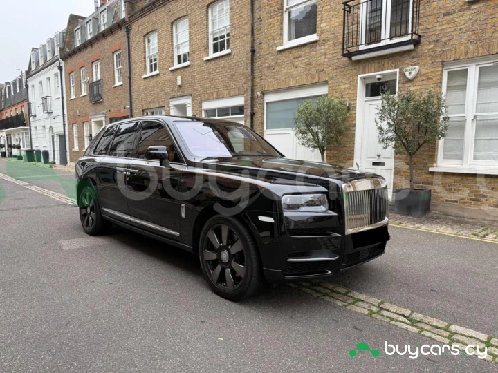 Rolls-Royce Cullinan Черный