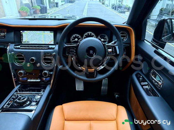 Rolls-Royce Cullinan Черный
