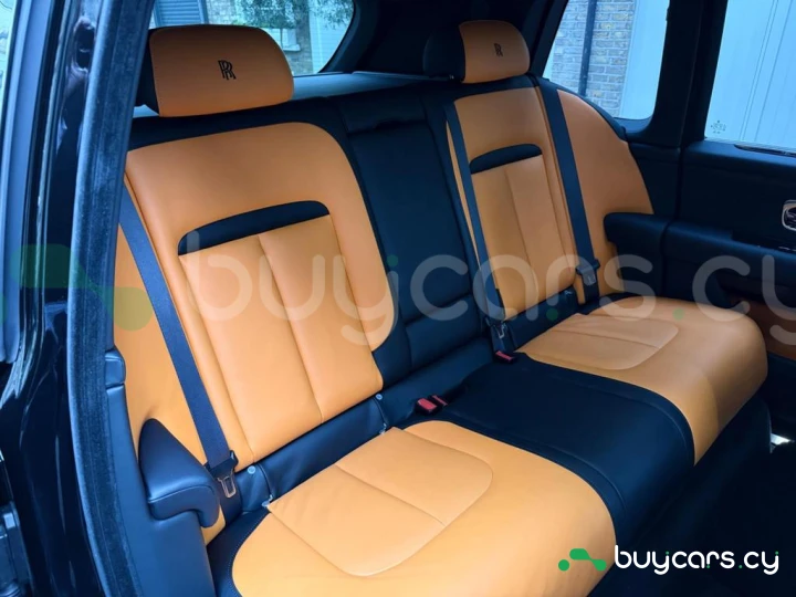 Rolls-Royce Cullinan Черный