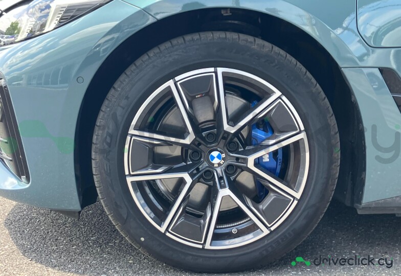BMW i4 Green