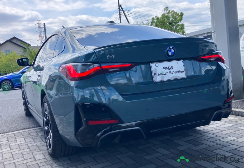 BMW i4 Green