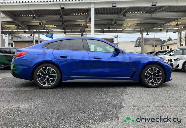 BMW i4 Blue