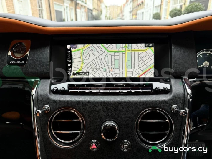 Rolls-Royce Cullinan Черный