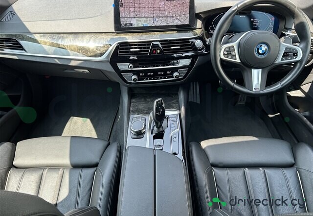 BMW 5 series Blue