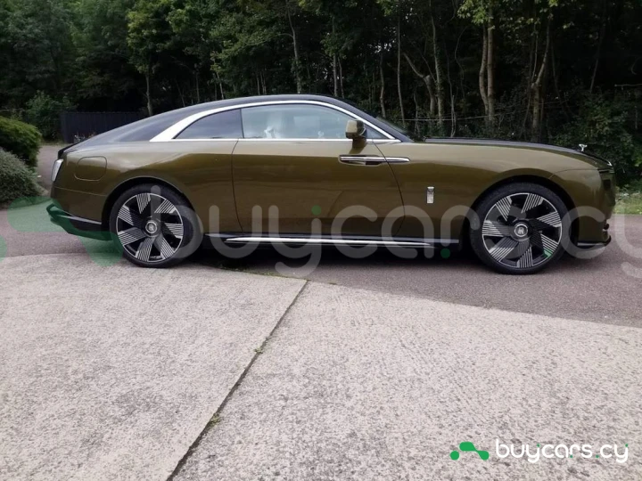 Rolls-Royce Spectre Green