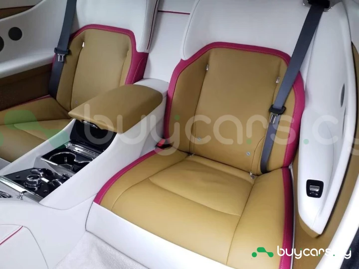 Rolls-Royce Spectre Green