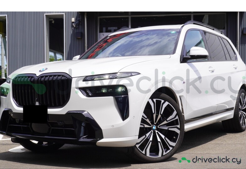 BMW X7 White