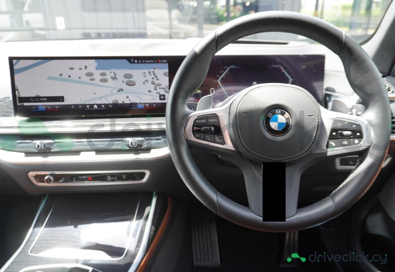 BMW X7 White