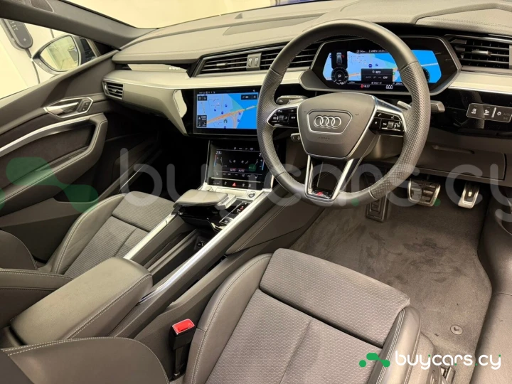 Audi Q8 e-tron Синий