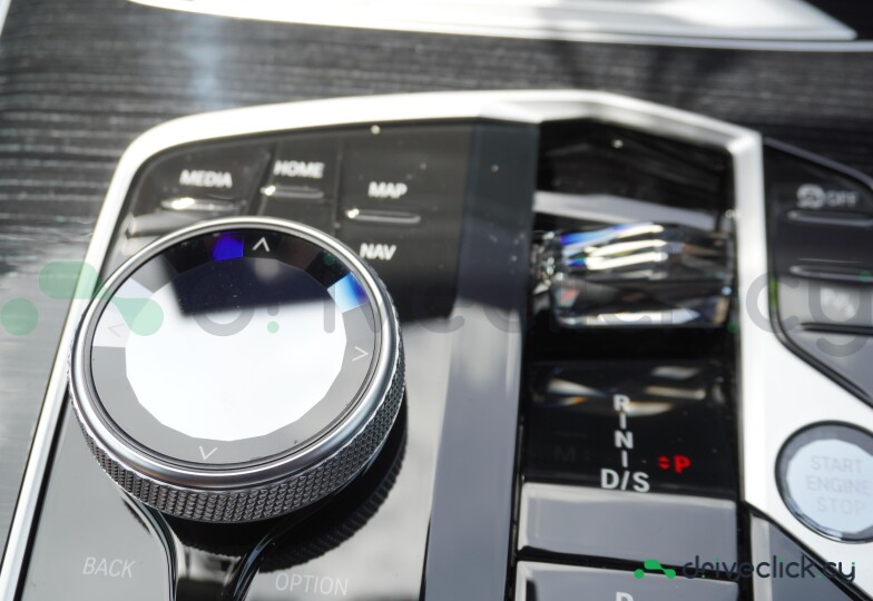 BMW X7 White