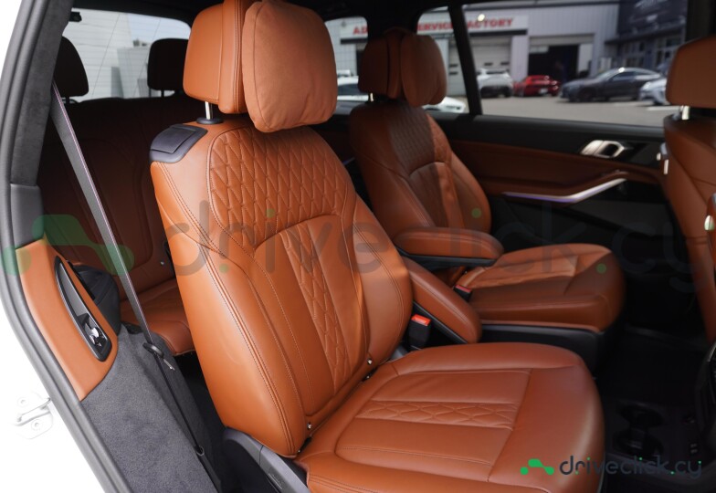 BMW X7 White