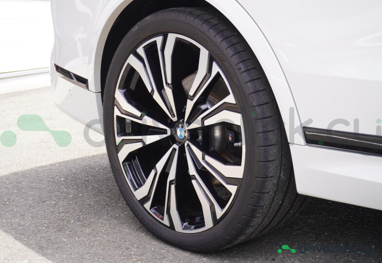 BMW X7 White