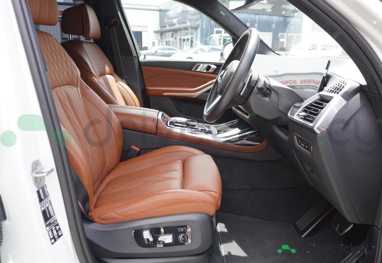 BMW X7 White