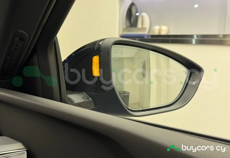 Audi Q8 e-tron Синий