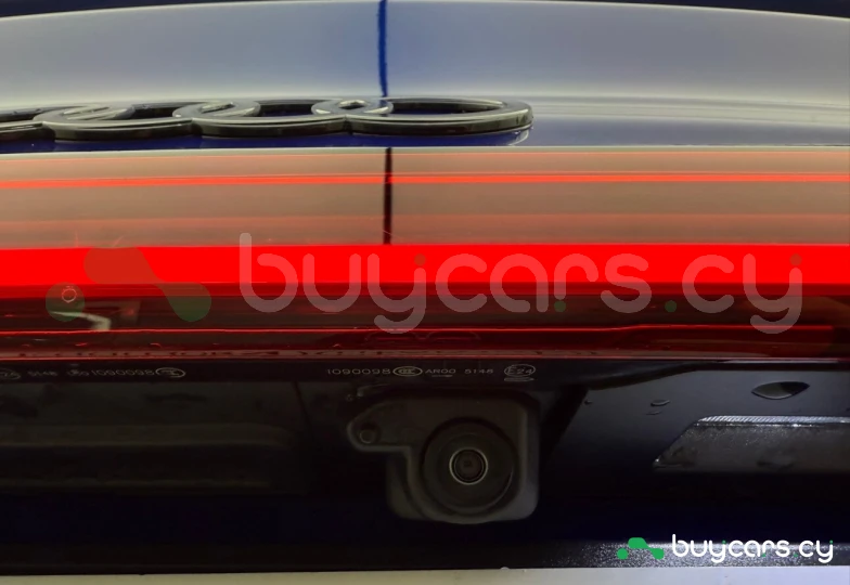 Audi Q8 e-tron Синий