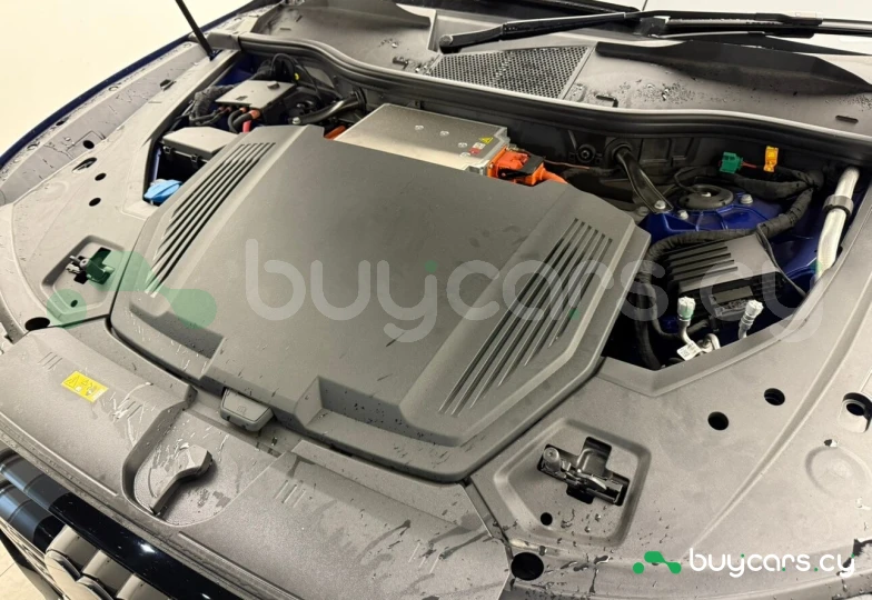 Audi Q8 e-tron Синий