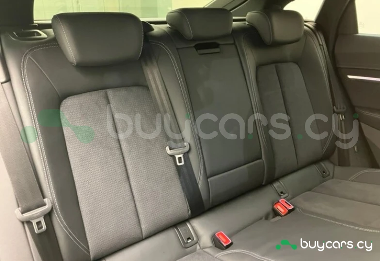 Audi Q8 e-tron White