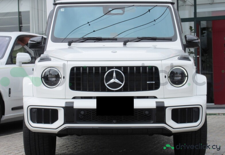 Mercedes G-class White