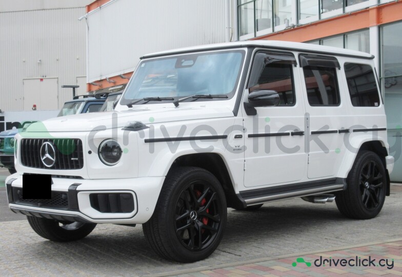 Mercedes G-class White