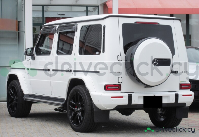 Mercedes G-class White