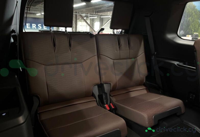 Toyota Land Cruiser 250 White