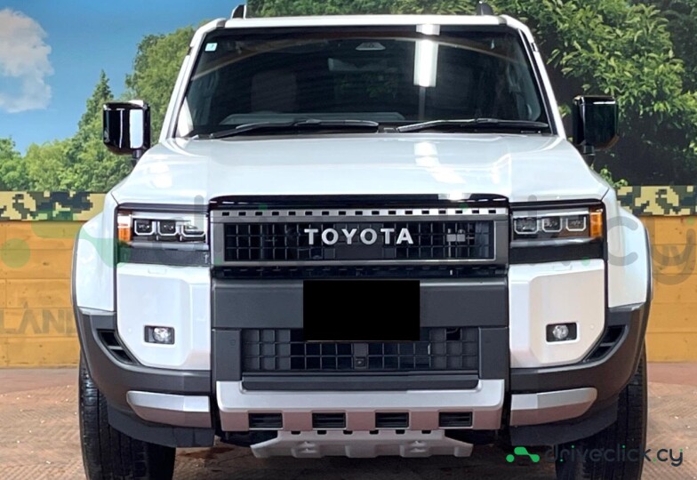 Toyota Land Cruiser 250 White