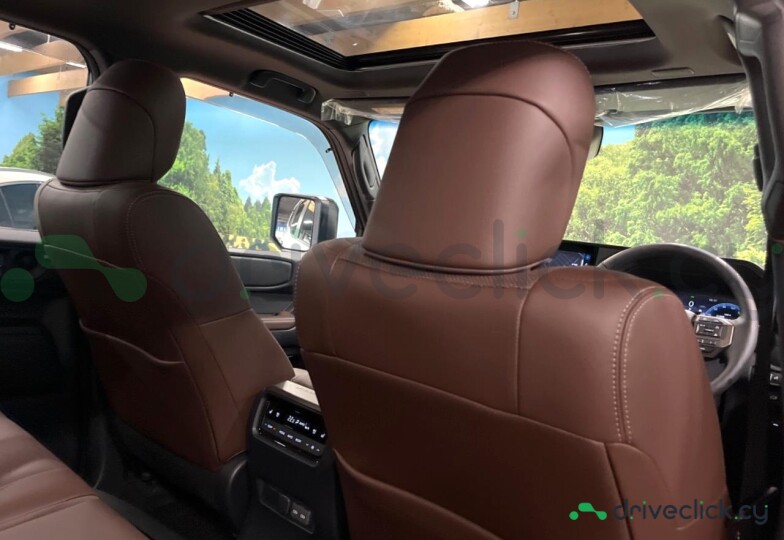 Toyota Land Cruiser 250 White