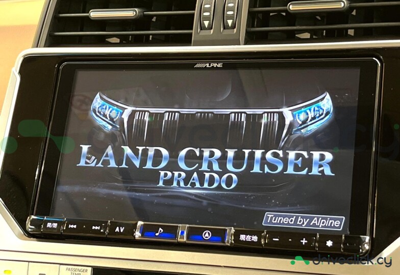 Toyota Land Cruiser Prado White